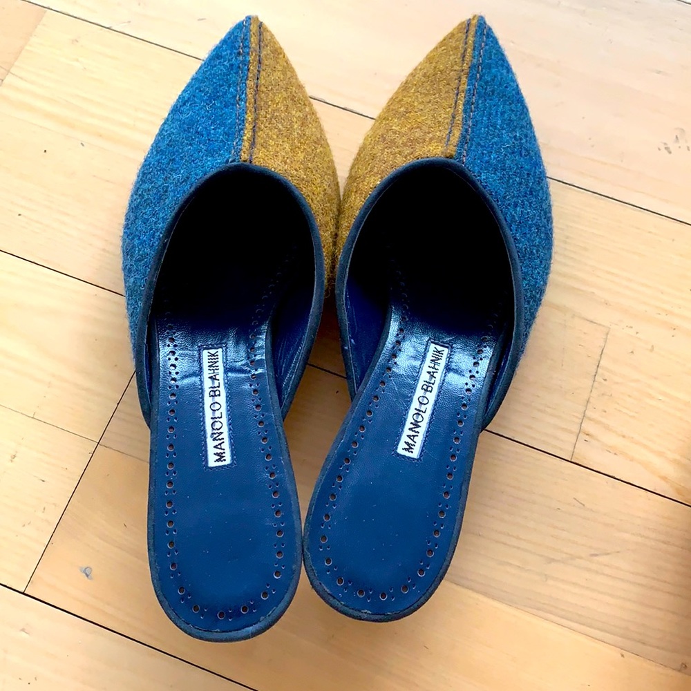 Brand new Manolo Blahnik mules with kitten heels